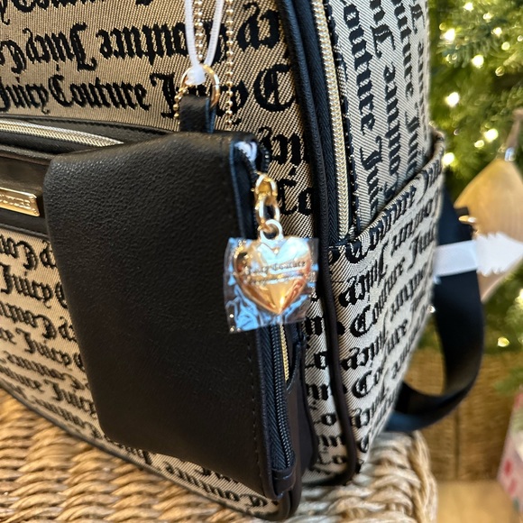 Juicy couture large monogram gold backpack - Picture 4 of 9